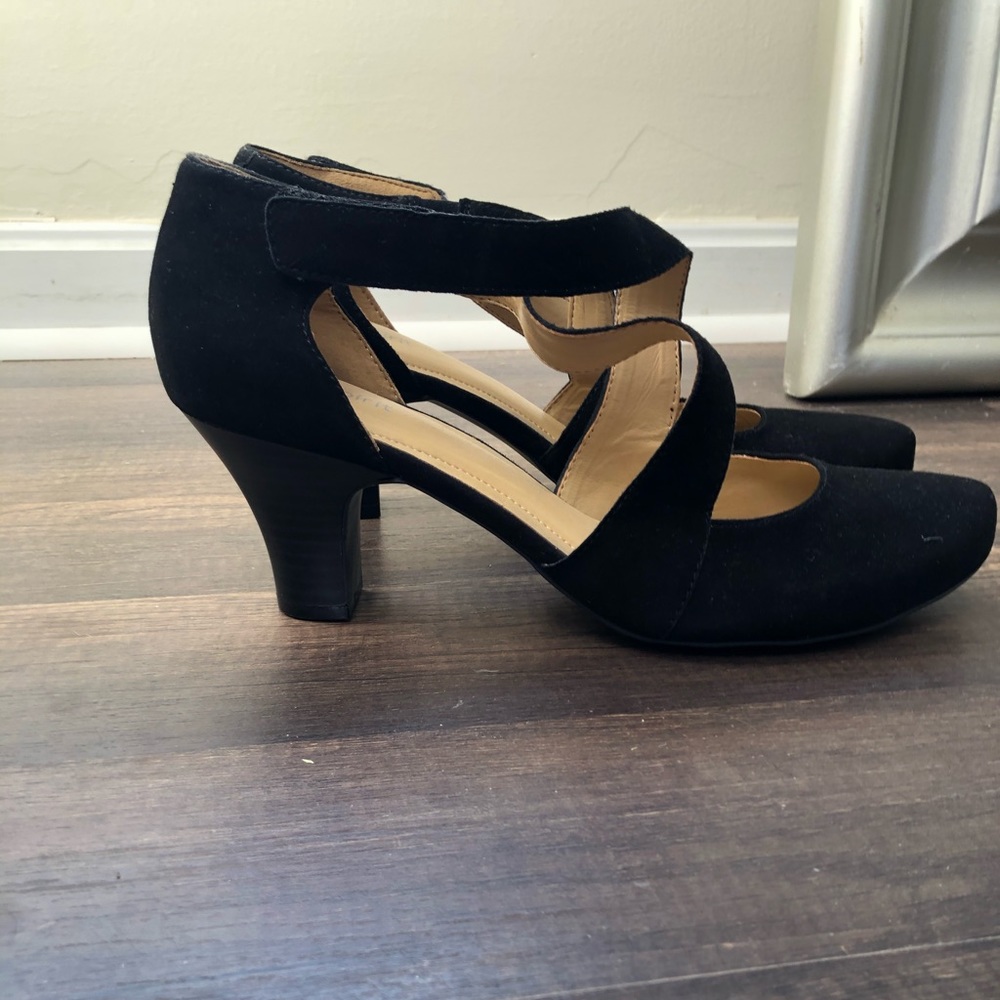 Easy Spirit Rovana Suede Pumps Black NEW